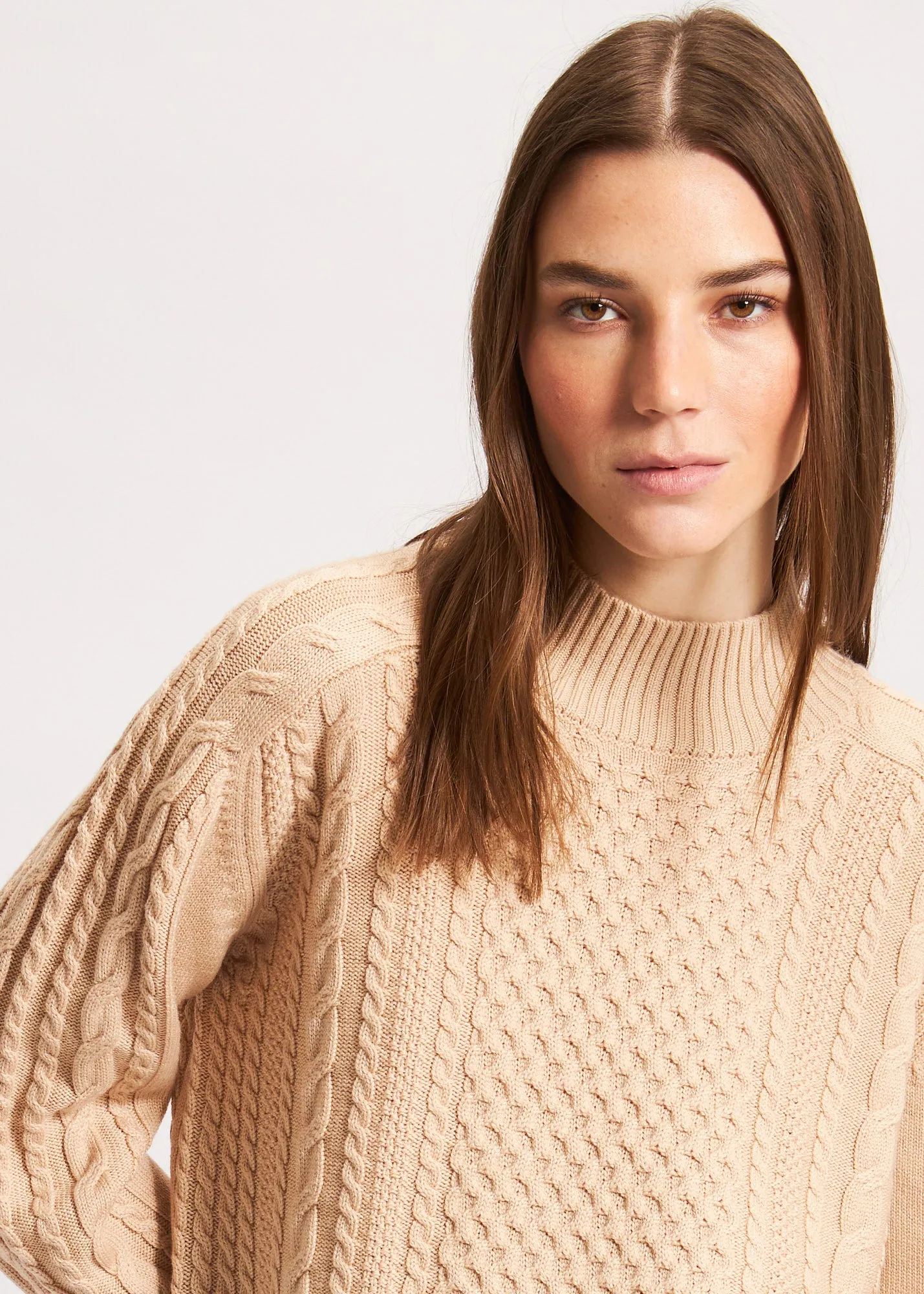 CABLE KNIT MOCK NECK SWEATER