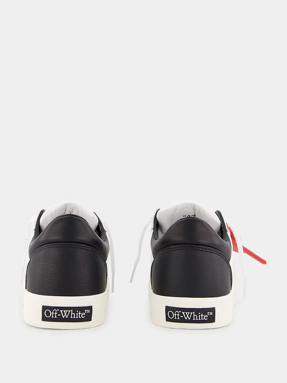 Contrasting-Tag Leather Sneakers