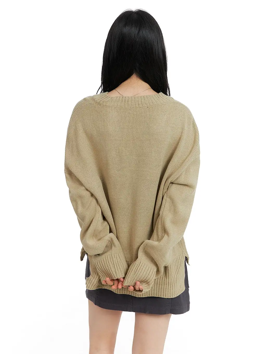 Cozy V-Neck Wool Sweater OM408