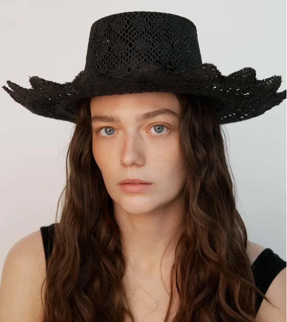 Cut Out-Detail Straw Hat