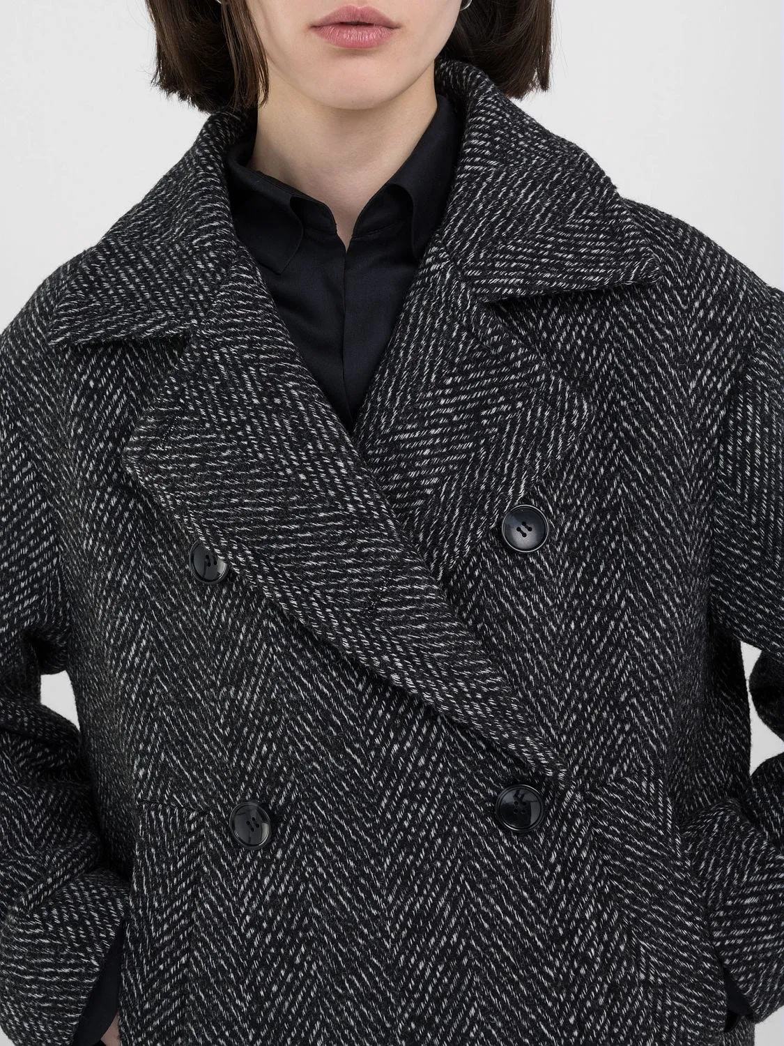 DOUBLE-BREASTED WOOL JACKET