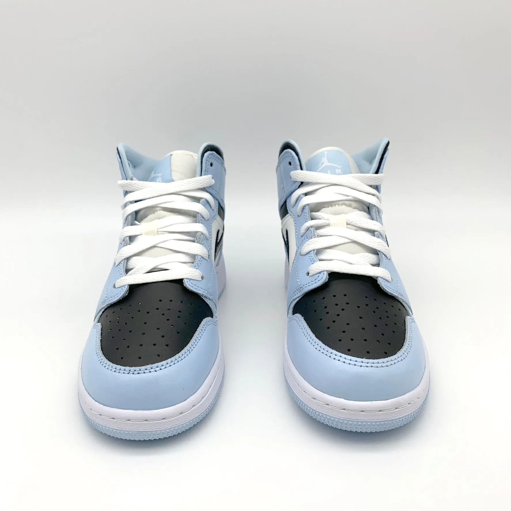 Jordan 1 Mid Ice Blue