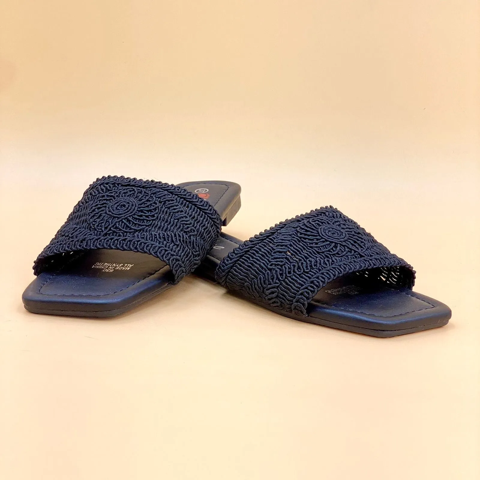 NEW , WOMEN SLIPPERS S6