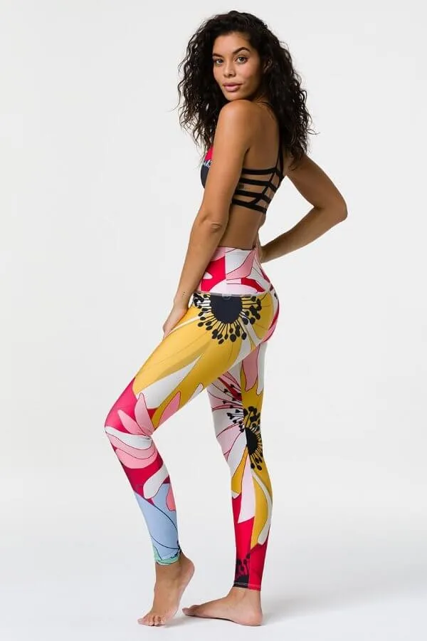 ONZIE // HIGH RISE GRAPHIC LEGGING - FLOWER CHILD