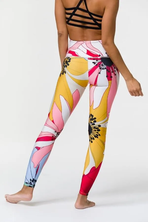 ONZIE // HIGH RISE GRAPHIC LEGGING - FLOWER CHILD